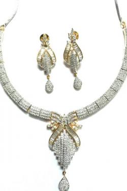 GOLD &amp; SILVER PLATED BRASS METAL NECKLACE SET
